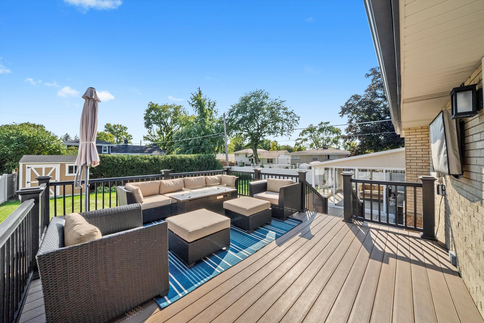 142 E QUINCY Street, Elmhurst, IL 60126