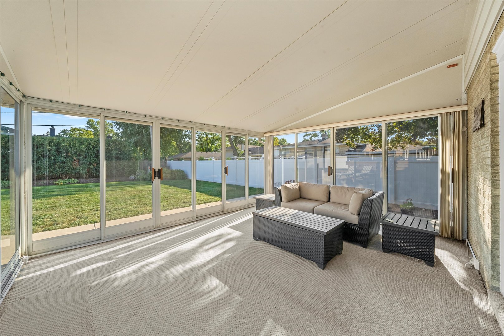 142 E QUINCY Street, Elmhurst, IL 60126