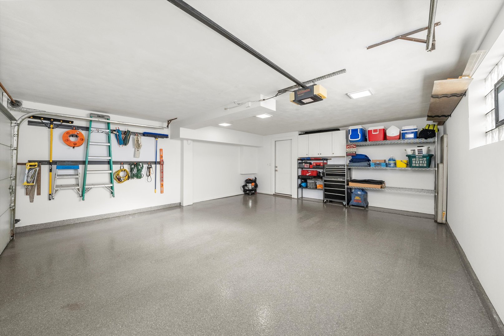 142 E QUINCY Street, Elmhurst, IL 60126