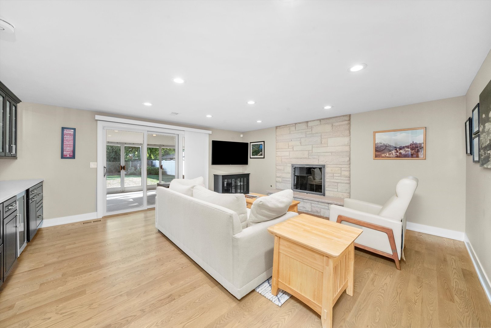 142 E QUINCY Street, Elmhurst, IL 60126