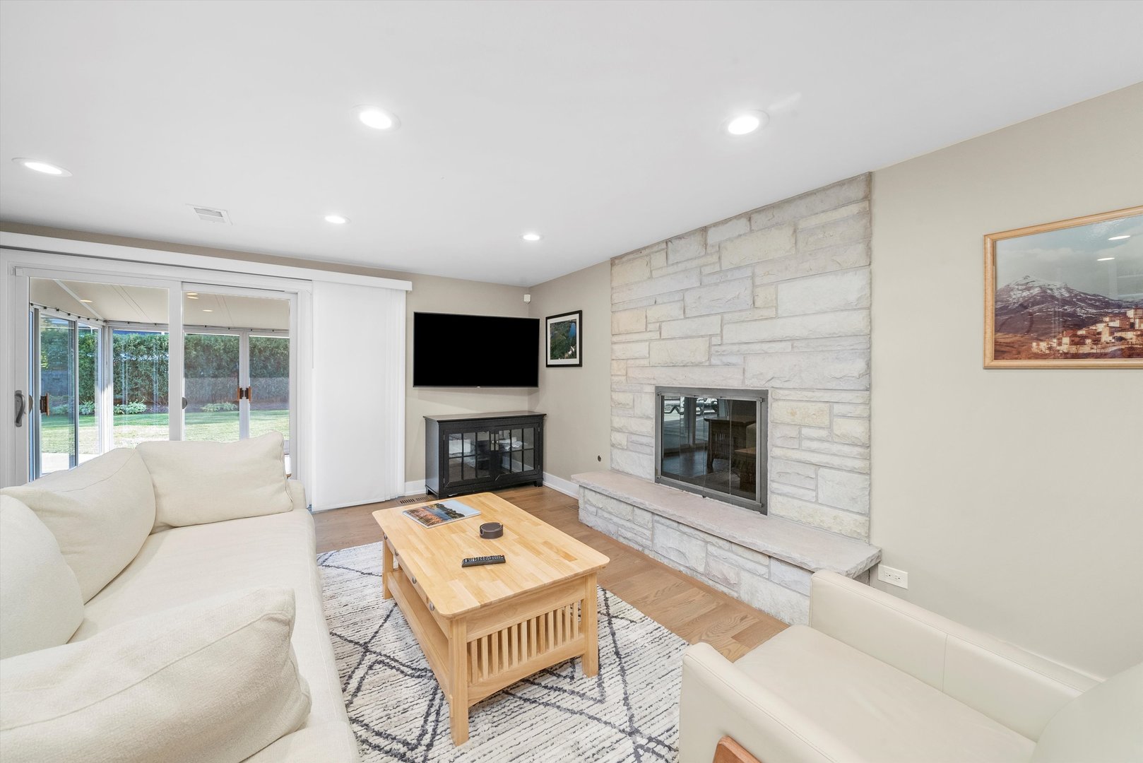 142 E QUINCY Street, Elmhurst, IL 60126