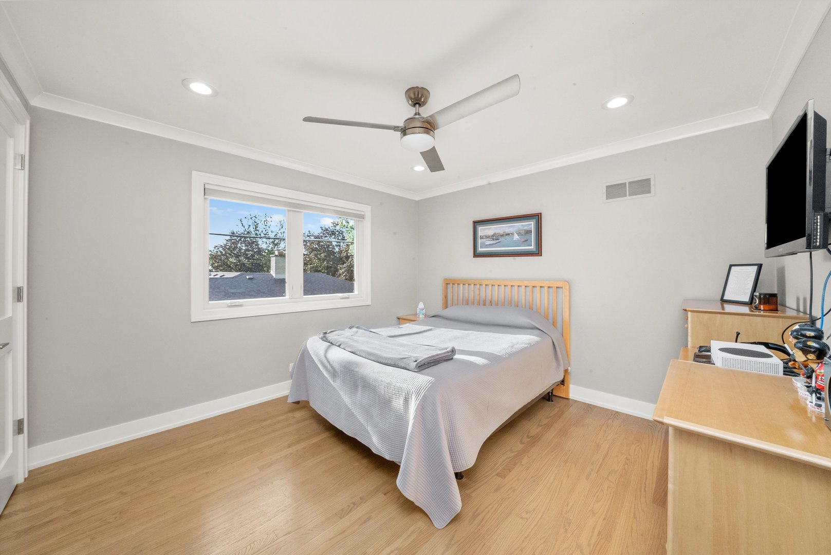 142 E QUINCY Street, Elmhurst, IL 60126