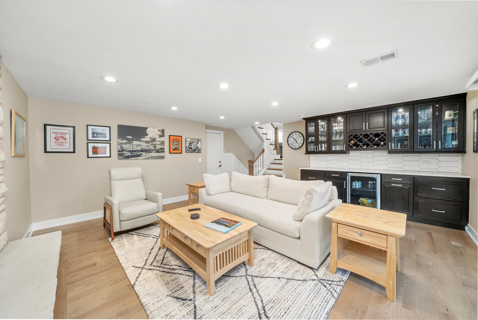 142 E QUINCY Street, Elmhurst, IL 60126