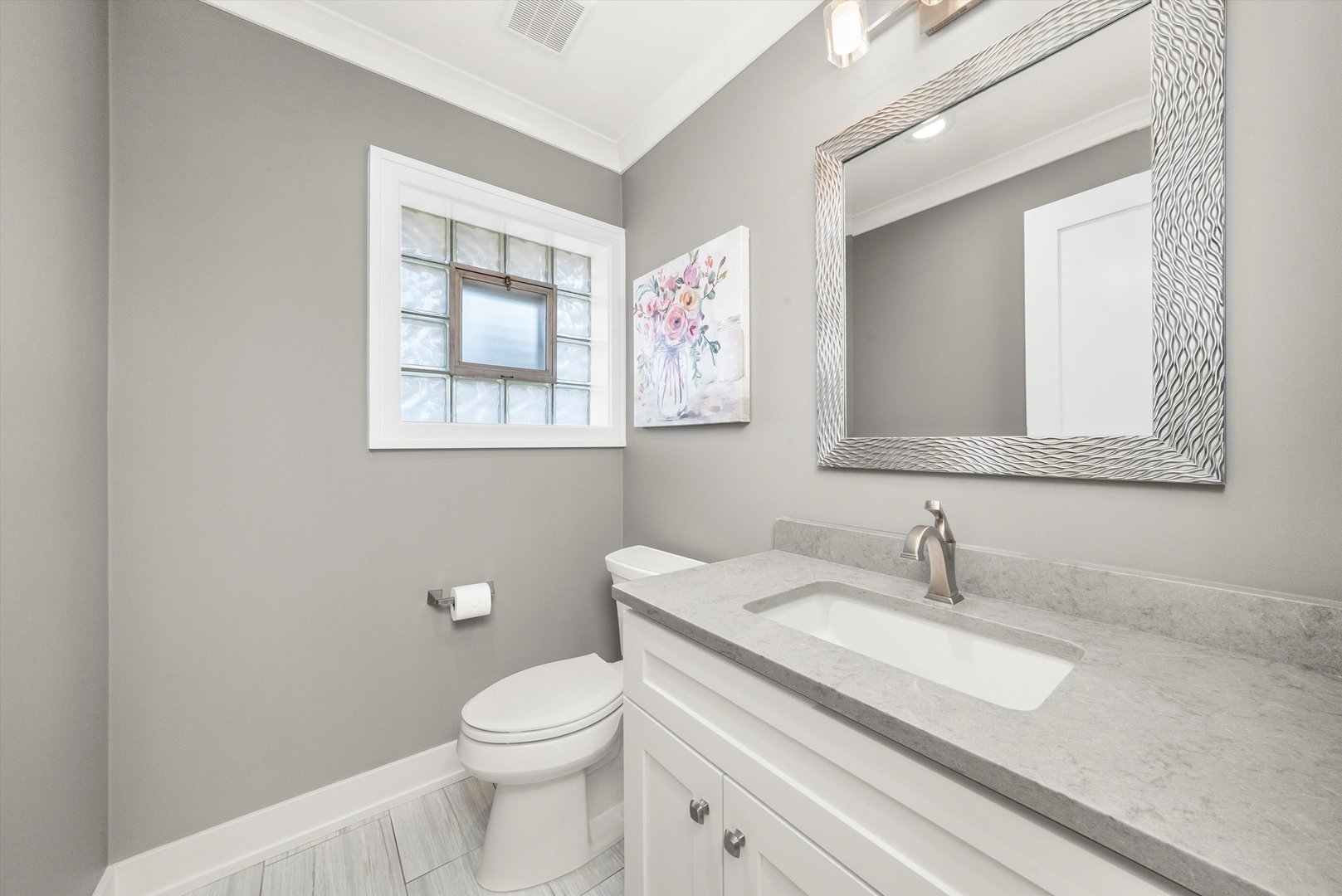 142 E QUINCY Street, Elmhurst, IL 60126