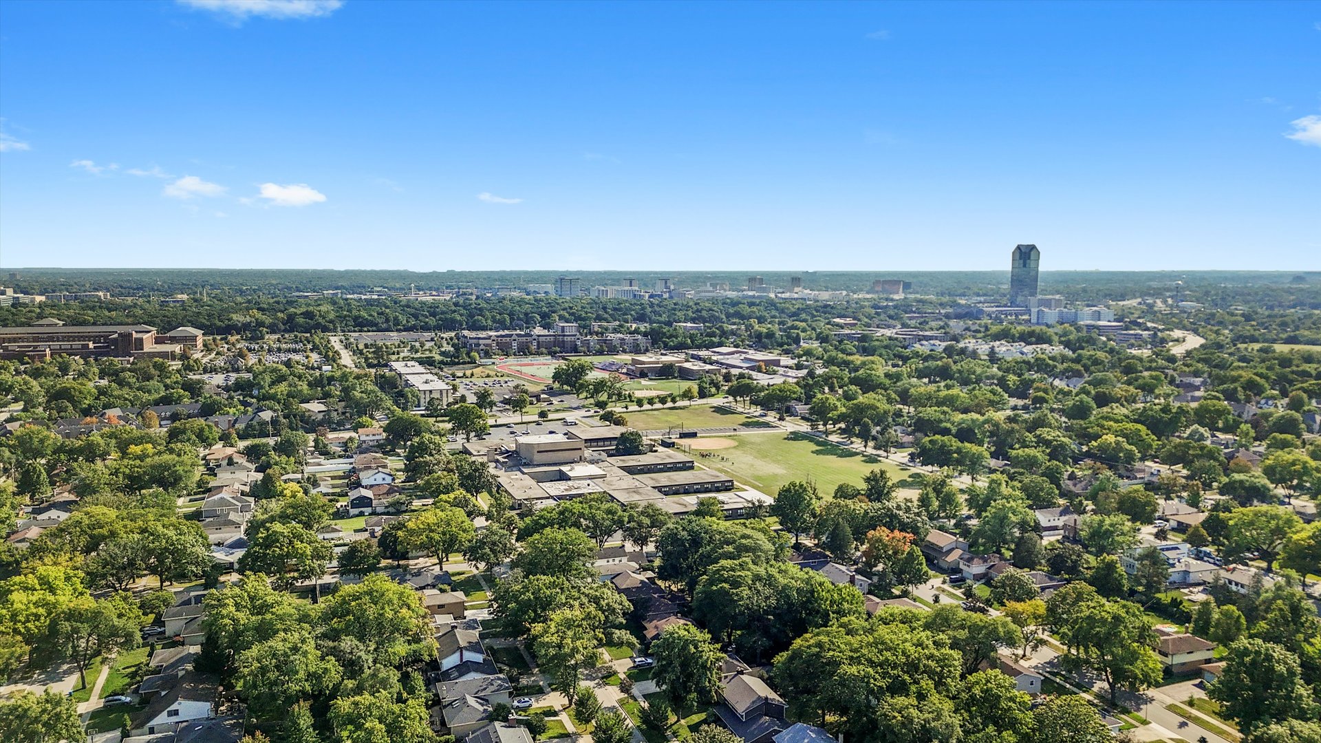 142 E QUINCY Street, Elmhurst, IL 60126