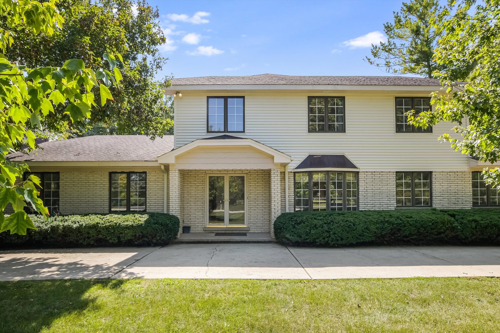1481 Thor Drive, Inverness, IL 60067