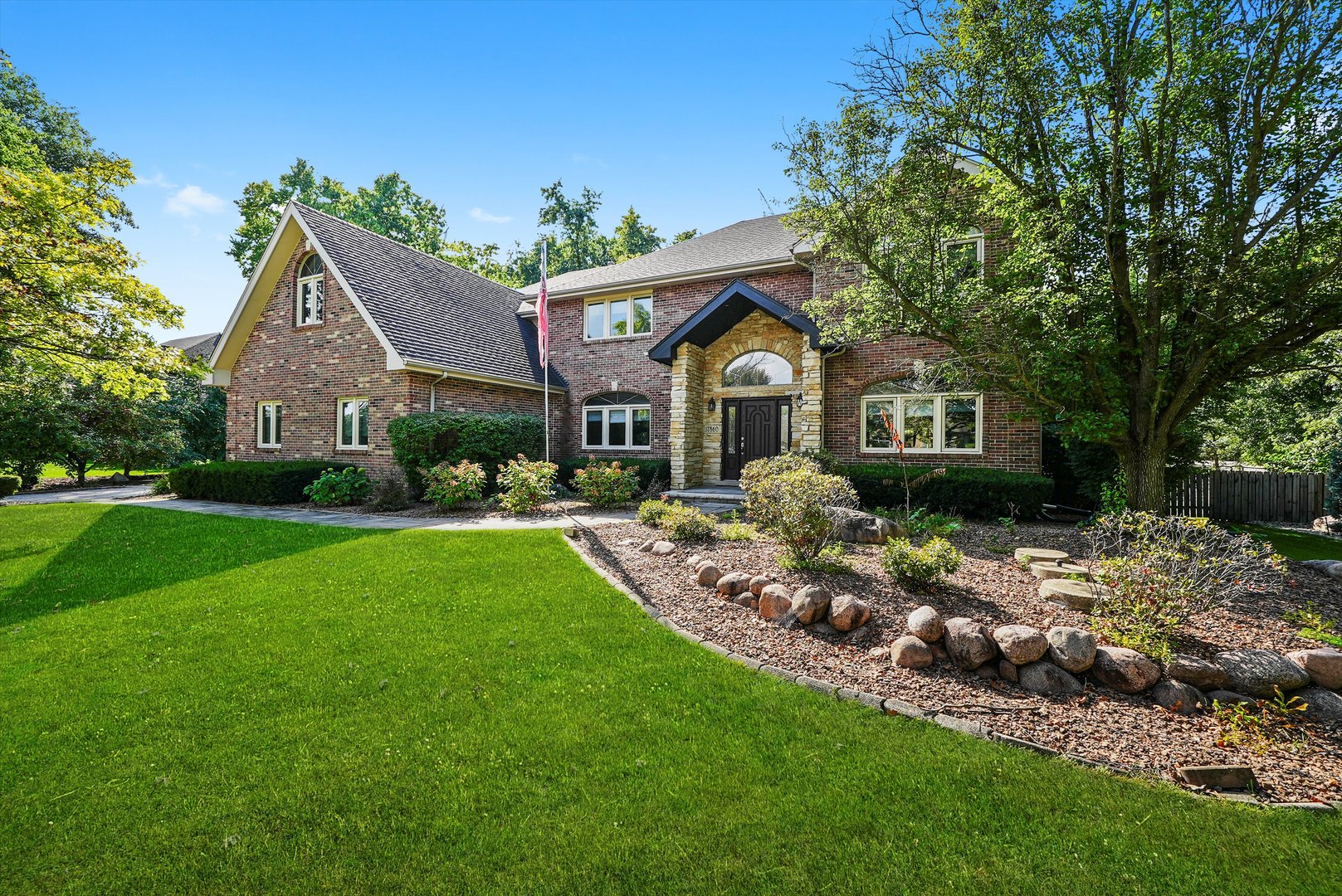 17860 S Crystal Lake Drive, Homer Glen, IL 60491