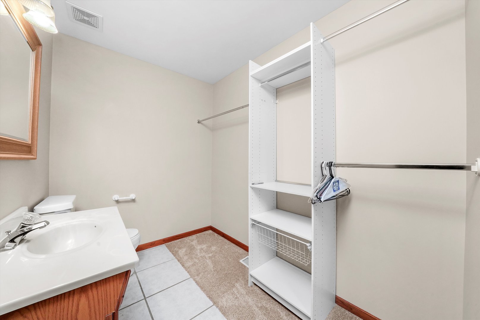 17860 S Crystal Lake Drive, Homer Glen, IL 60491