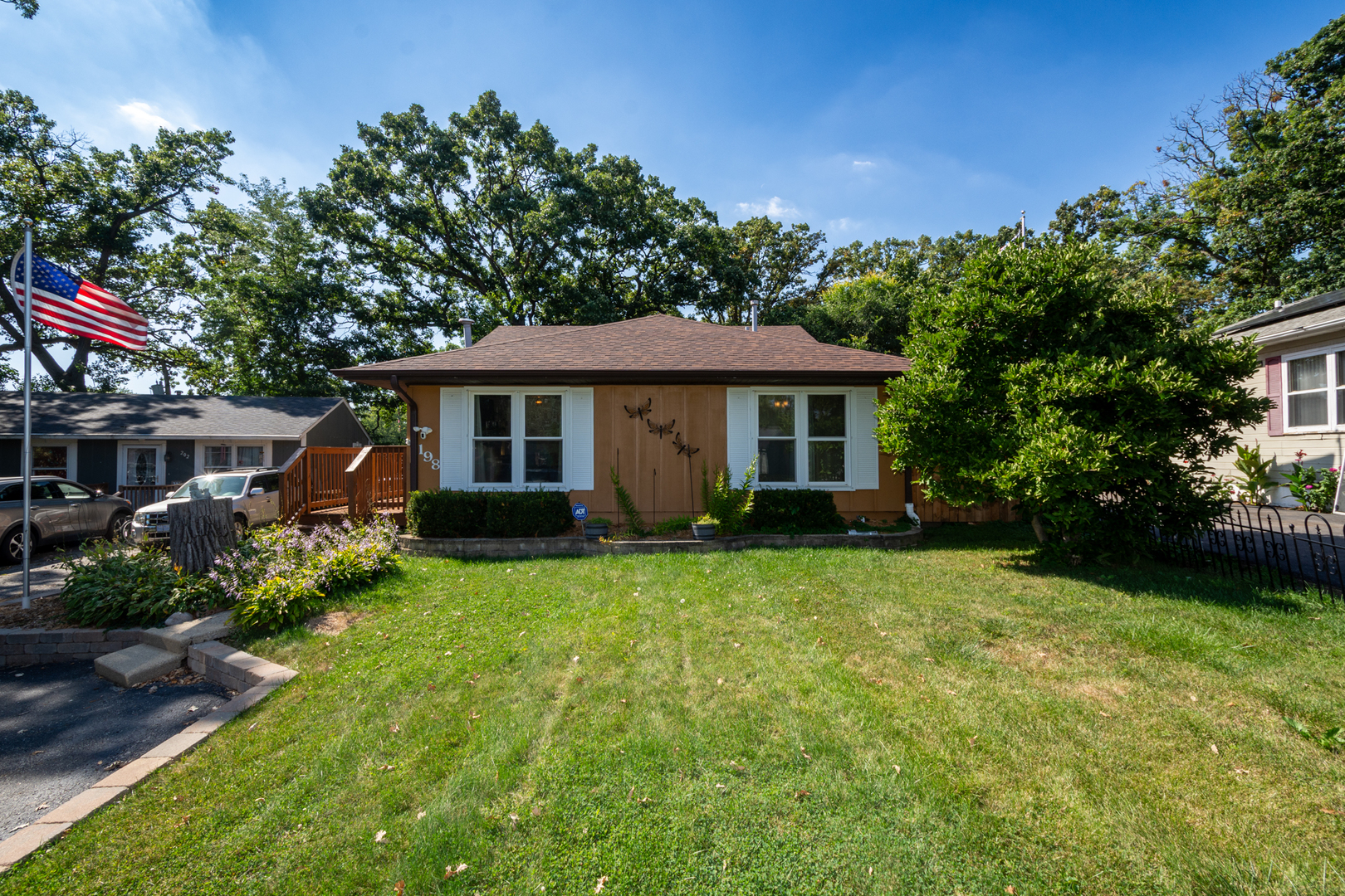 198 Bridgewood Drive, Antioch, IL 60002