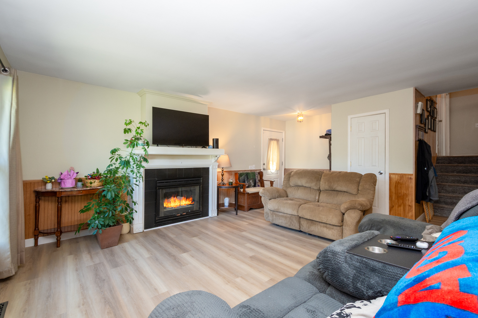 198 Bridgewood Drive, Antioch, IL 60002