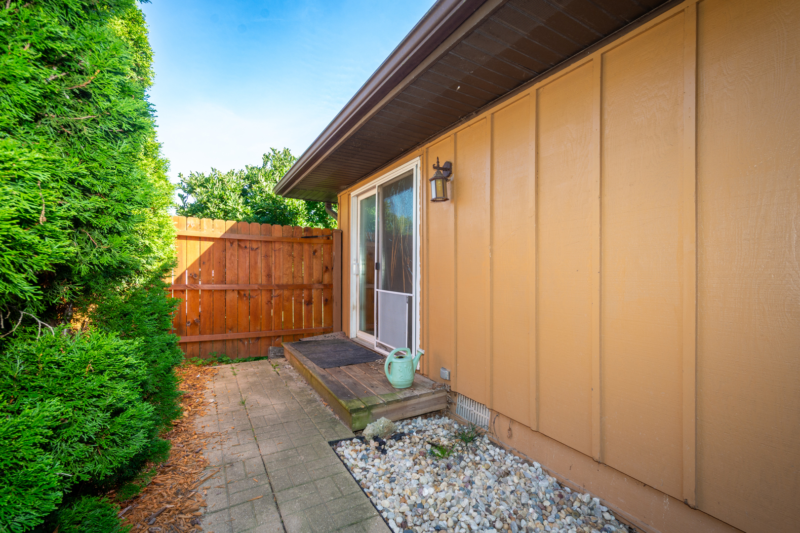 198 Bridgewood Drive, Antioch, IL 60002