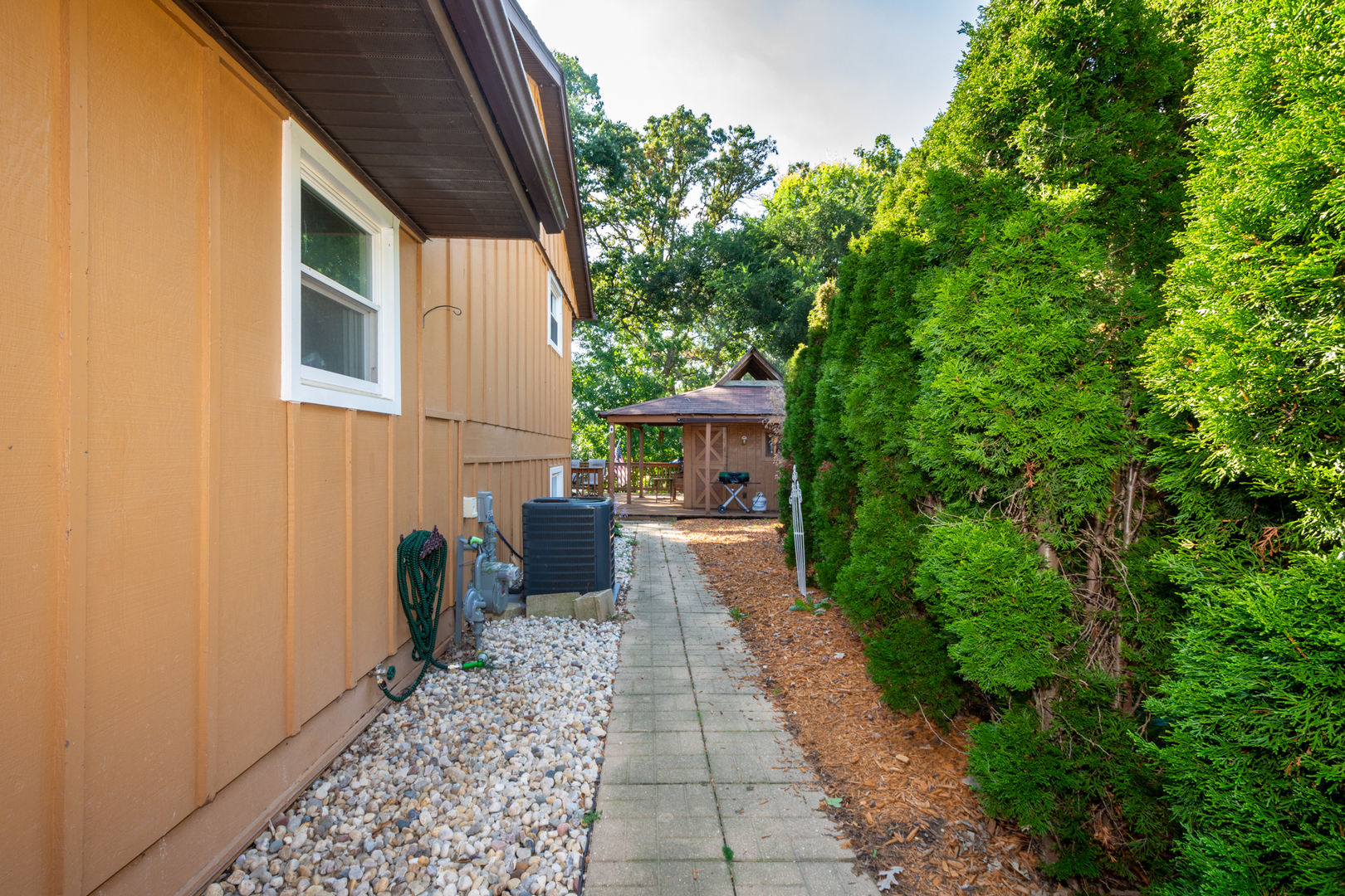 198 Bridgewood Drive, Antioch, IL 60002