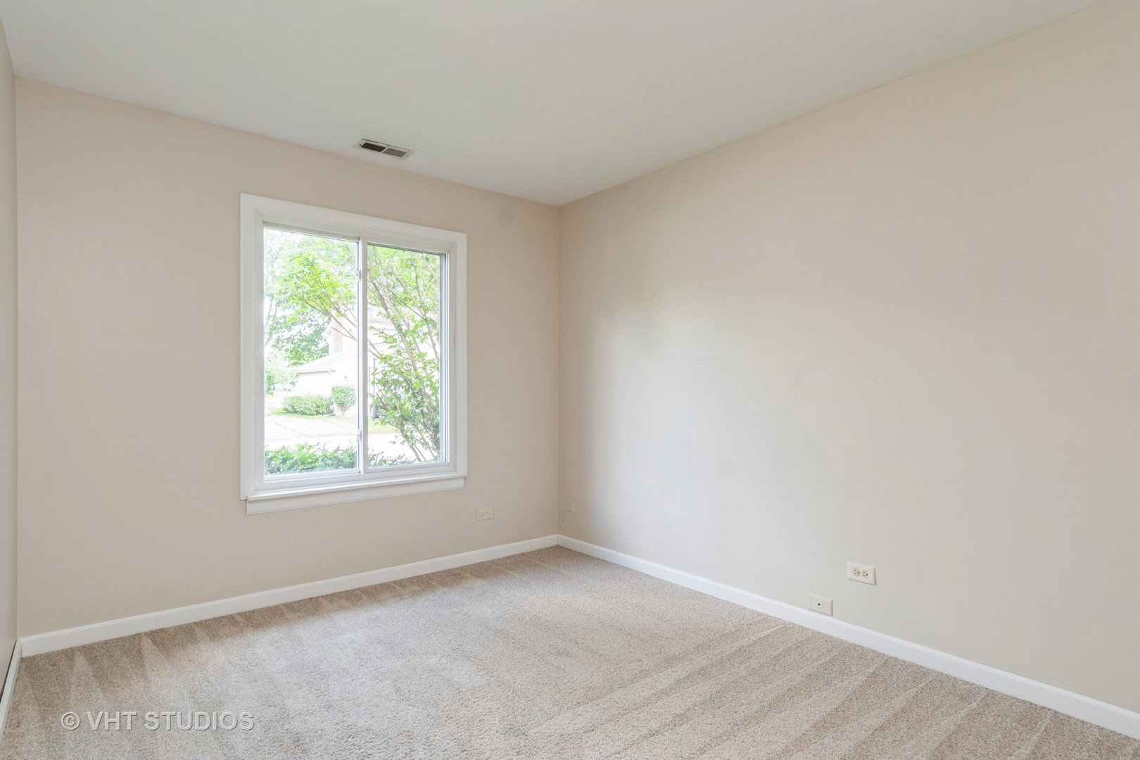 5S730 Malibu Lane, Naperville, IL 60540
