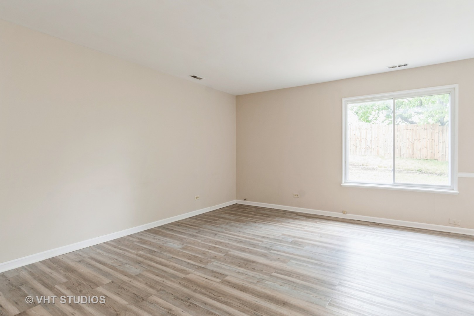5S730 Malibu Lane, Naperville, IL 60540