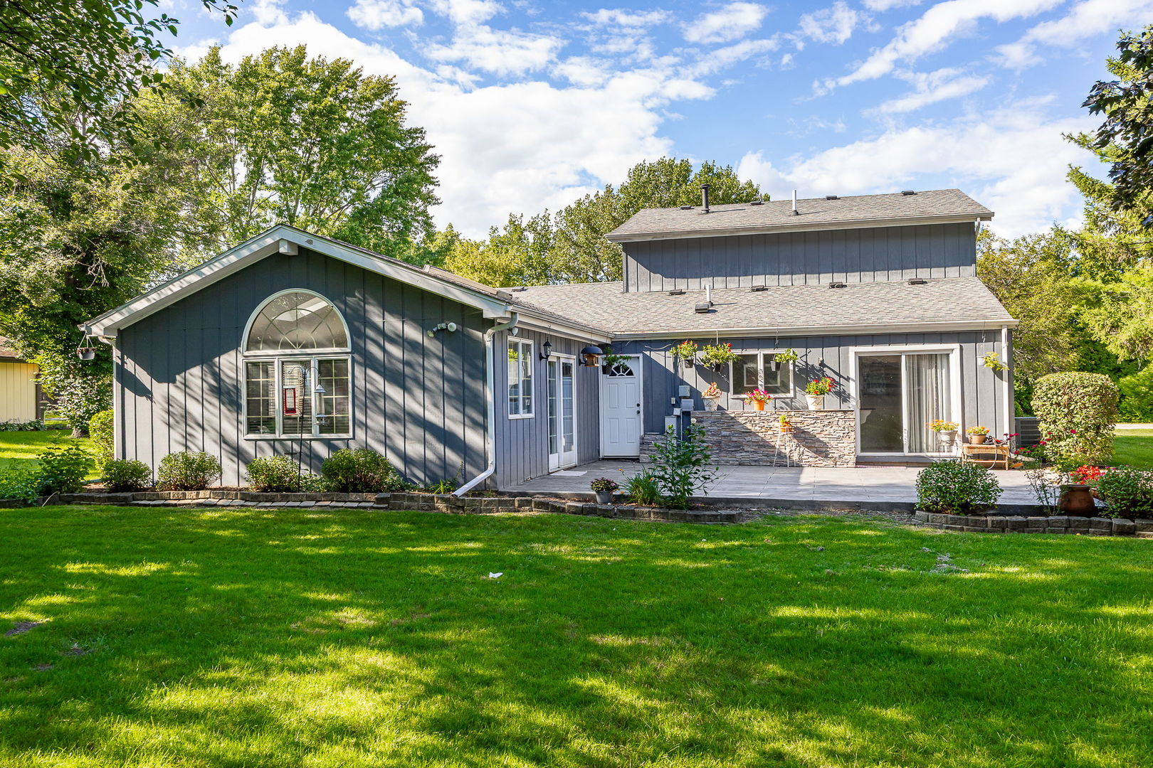 24349 W Camelot Road, Joliet, IL 60404