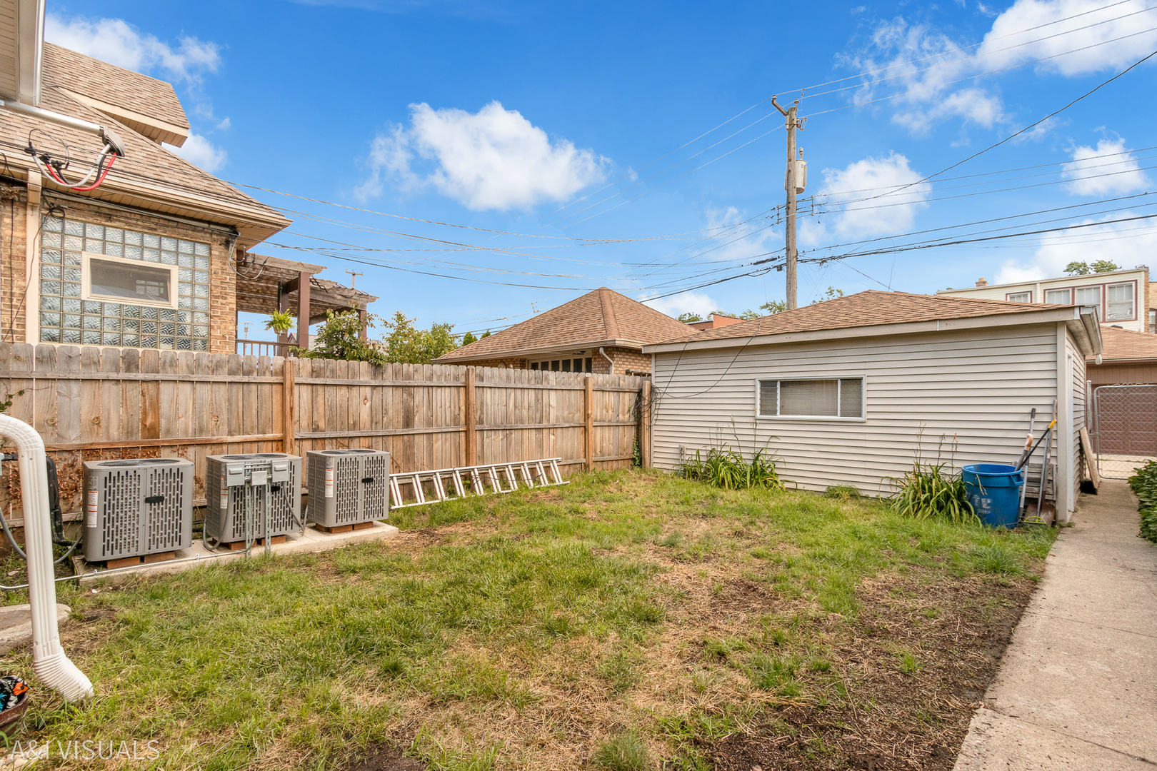 5841 N MEDINA Avenue, Chicago, IL 60646