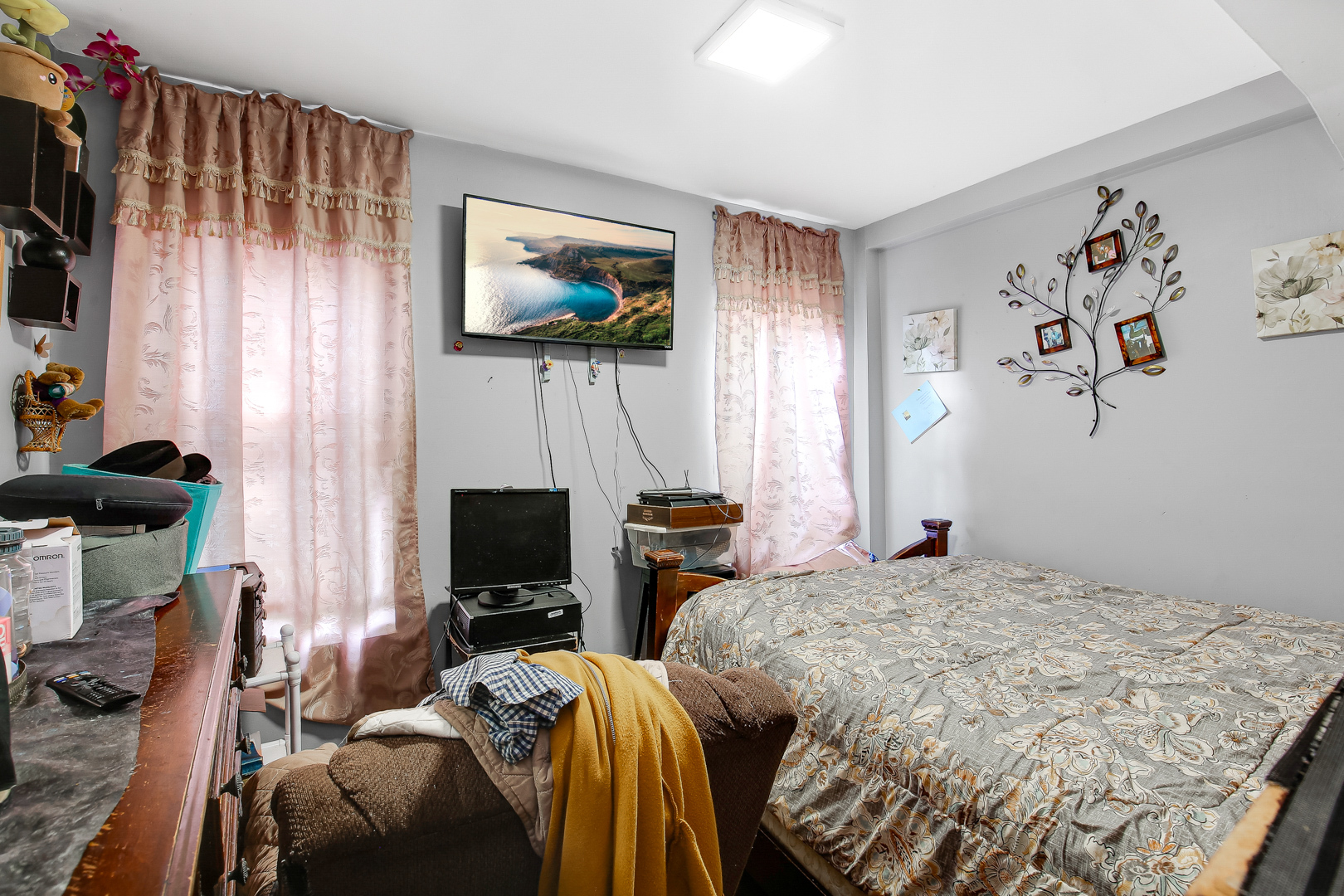 545 N Drake Avenue, Chicago, IL 60624