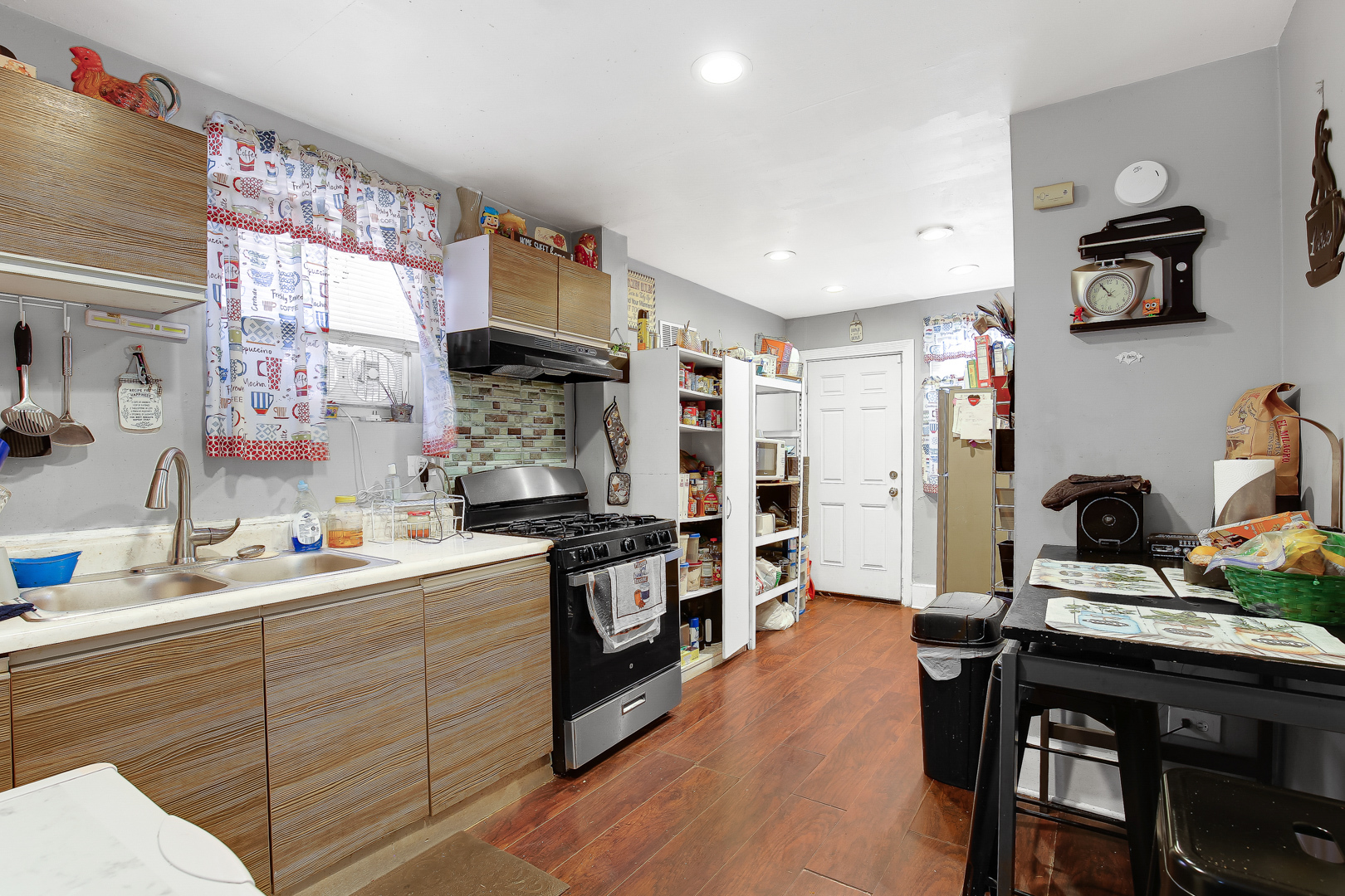 545 N Drake Avenue, Chicago, IL 60624