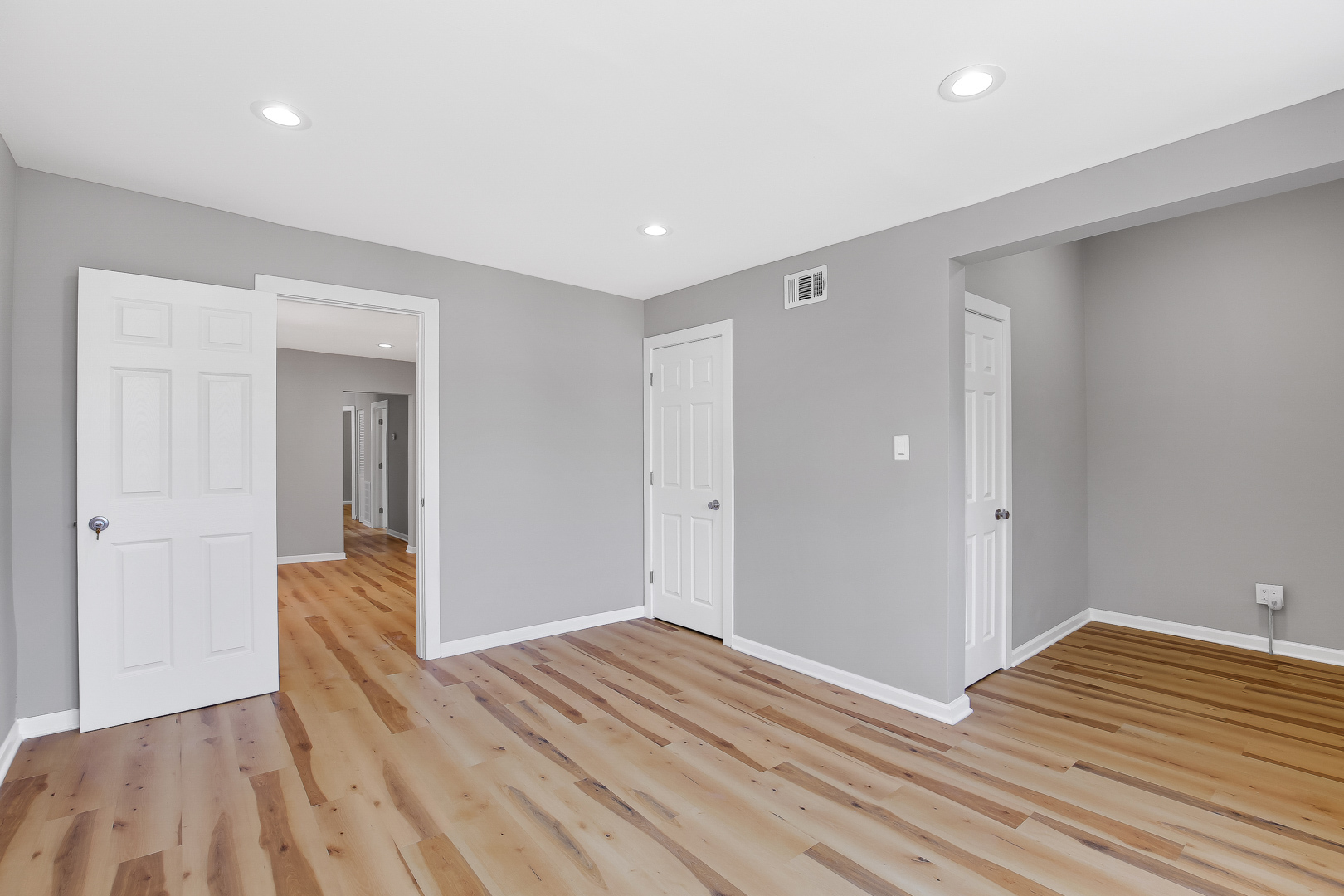 545 N Drake Avenue, Chicago, IL 60624