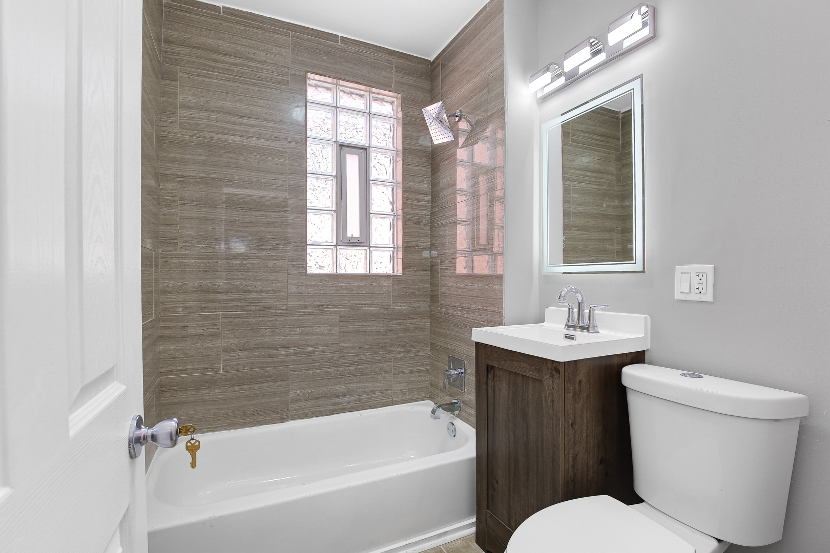 545 N Drake Avenue, Chicago, IL 60624