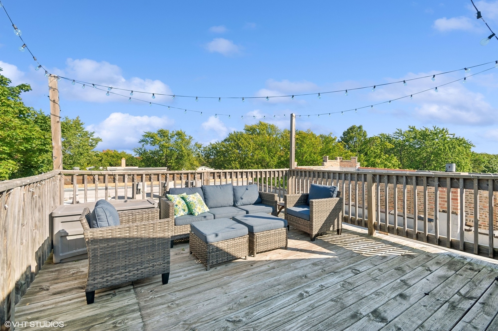 2103 W Byron Street #2E, Chicago, IL 60618