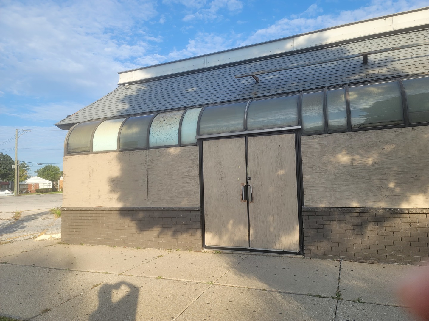 3200 W Columbus Avenue, Chicago, IL 60652