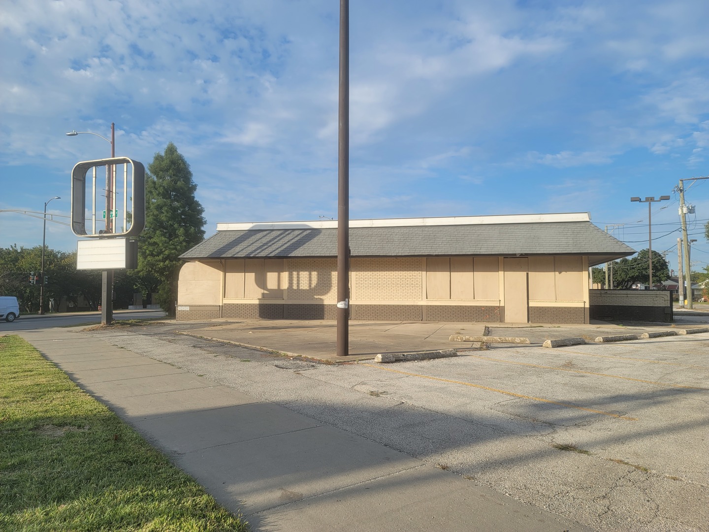 3200 W Columbus Avenue, Chicago, IL 60652