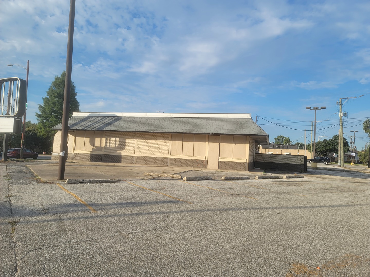 3200 W Columbus Avenue, Chicago, IL 60652