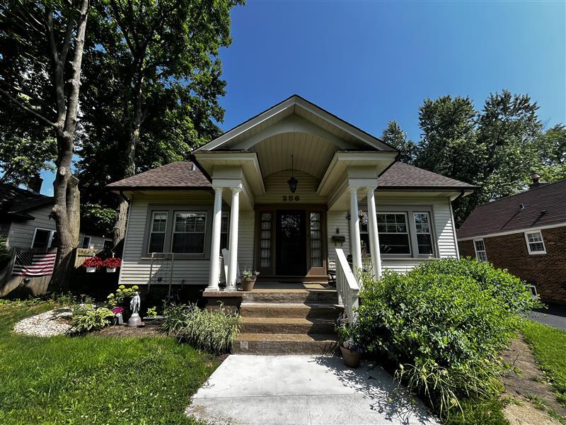 256 Stanley Avenue, Waukegan, IL 60085