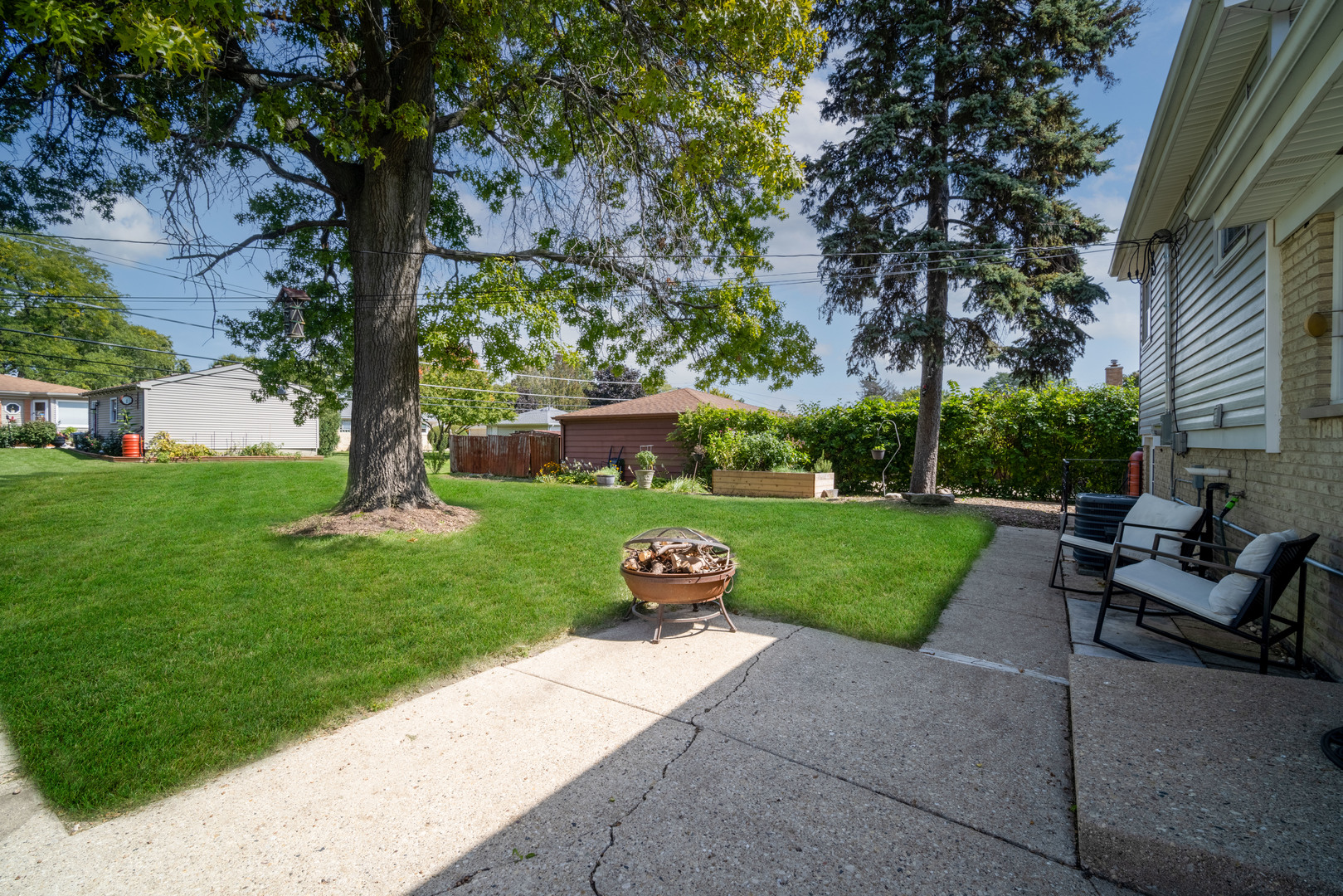 1720 W Robbie Lane, Mount Prospect, IL 60056