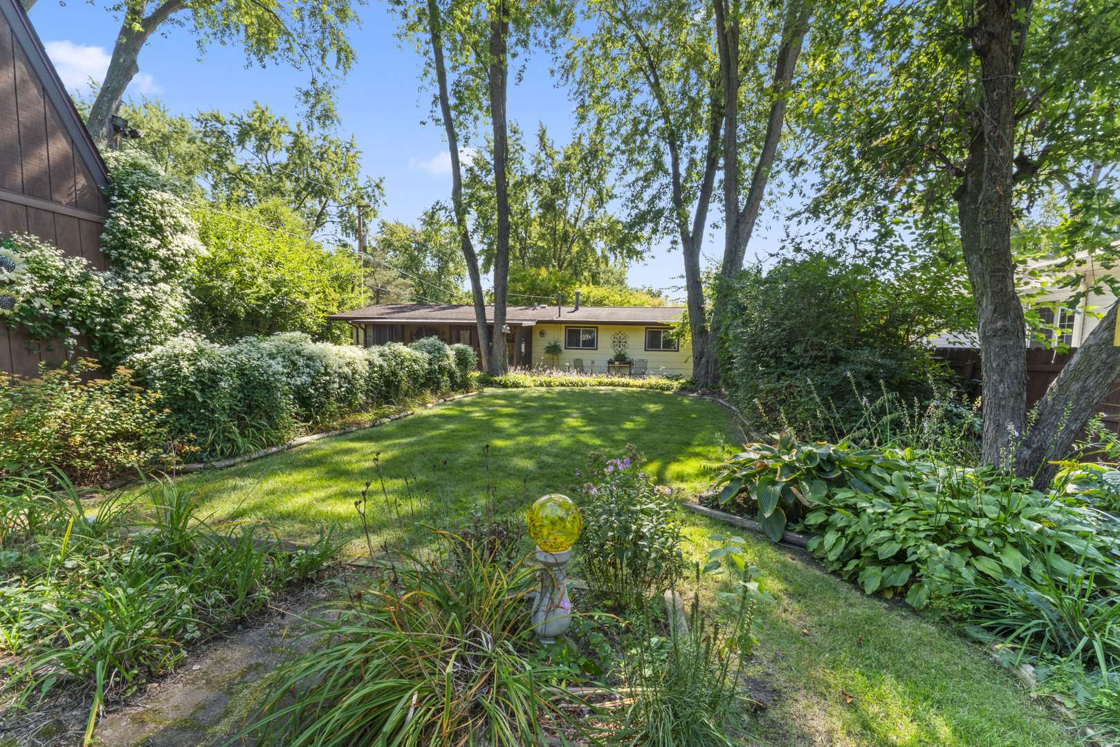 5108 Shorehill Drive, McHenry, IL 60050