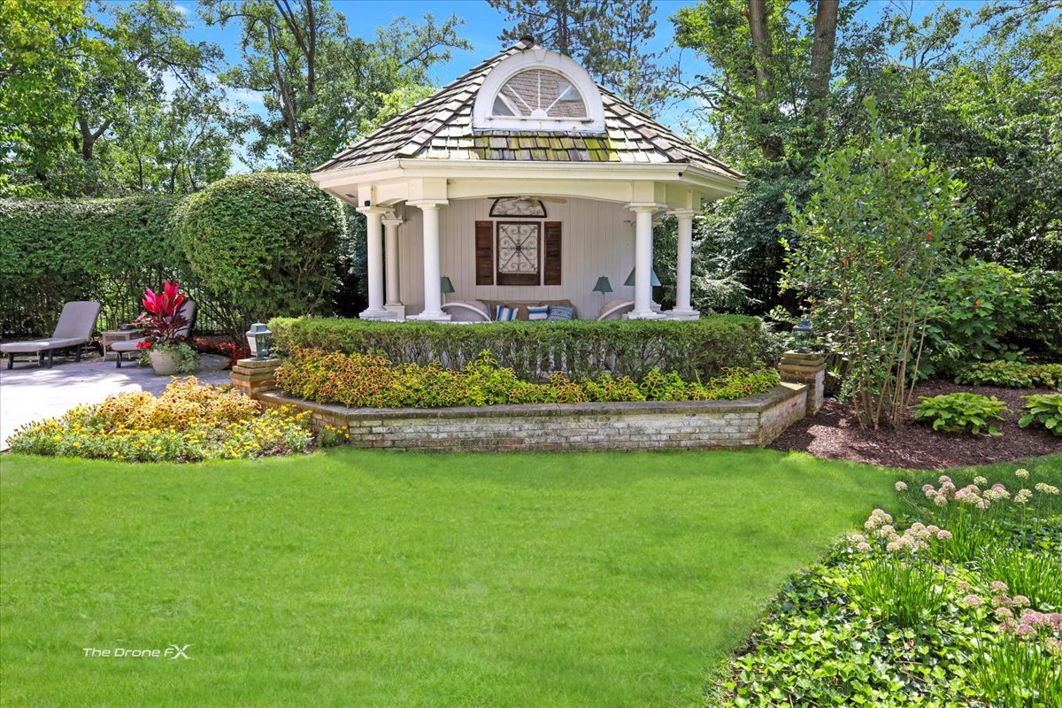 2255 Pebble Creek Drive, Lisle, IL 60532