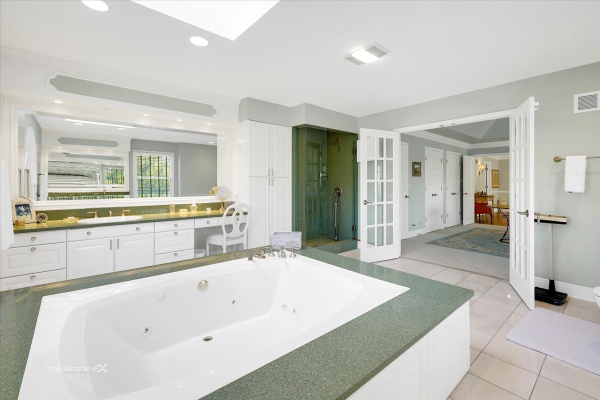 2255 Pebble Creek Drive, Lisle, IL 60532