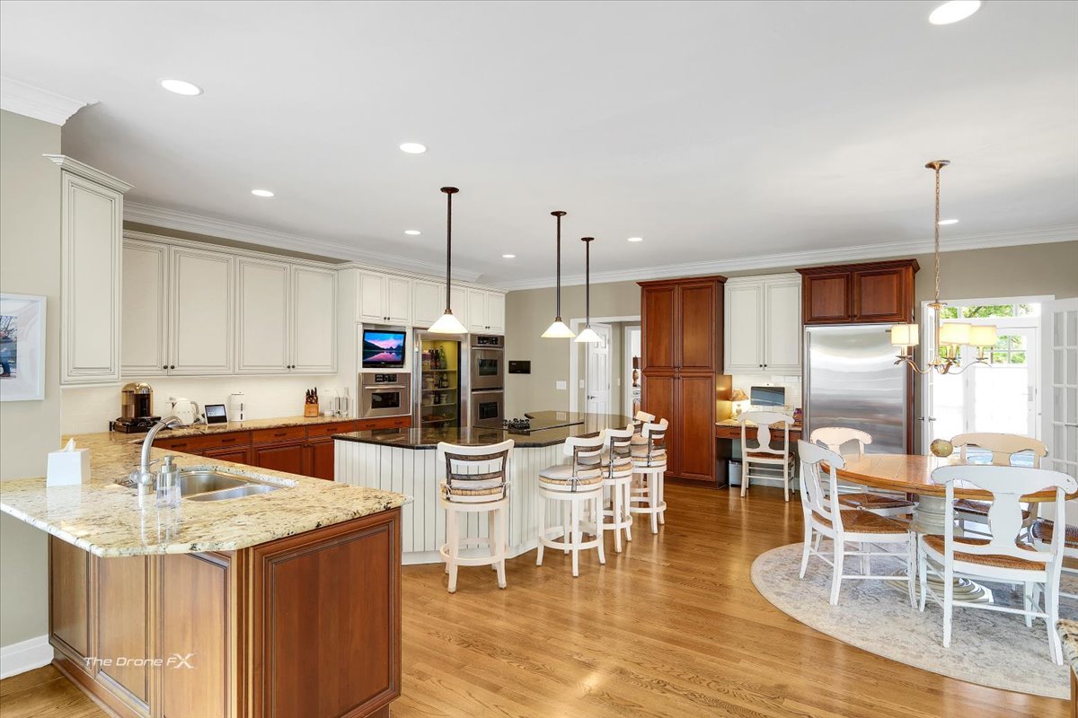 2255 Pebble Creek Drive, Lisle, IL 60532