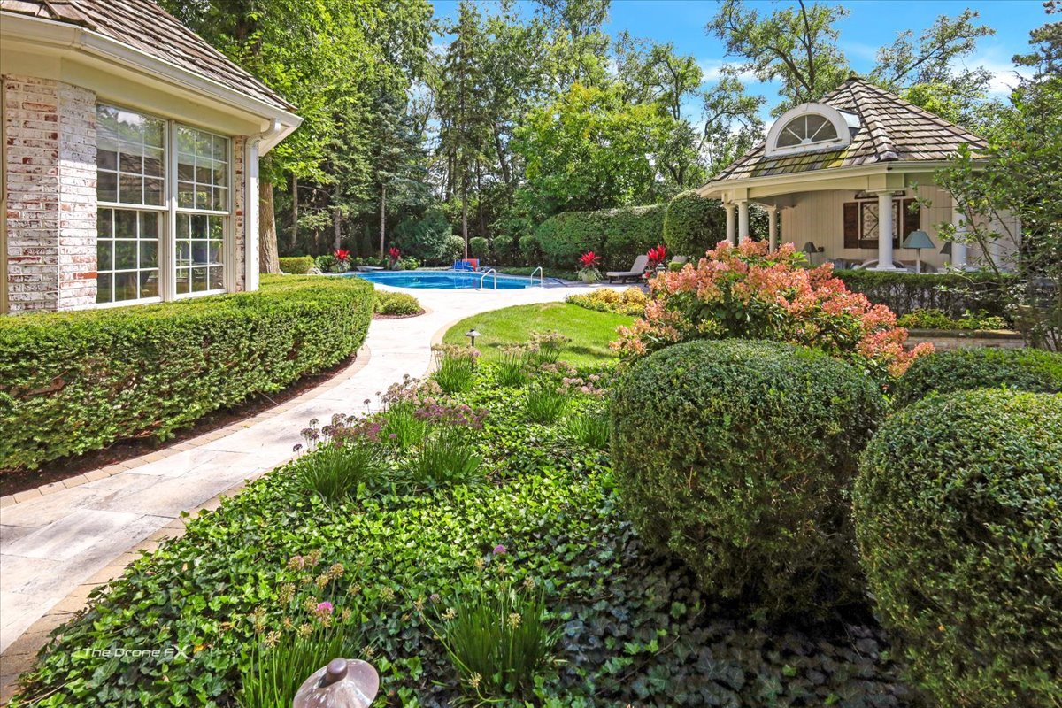 2255 Pebble Creek Drive, Lisle, IL 60532