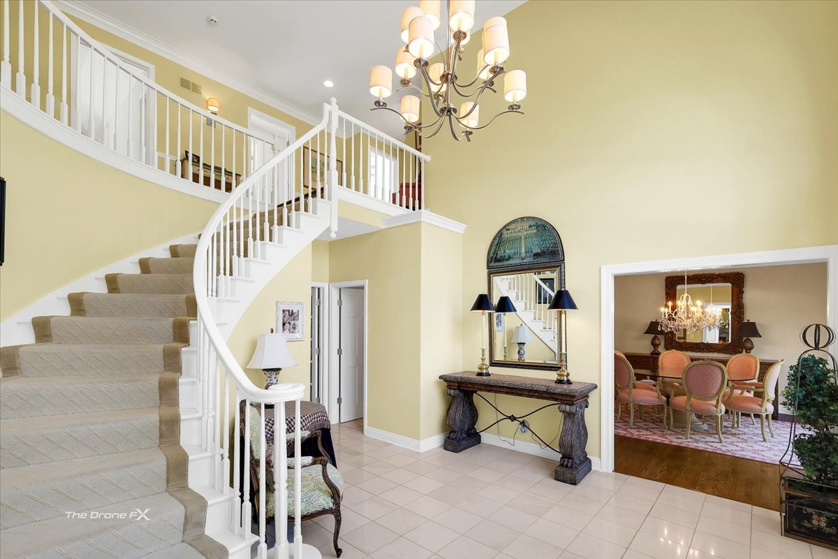 2255 Pebble Creek Drive, Lisle, IL 60532