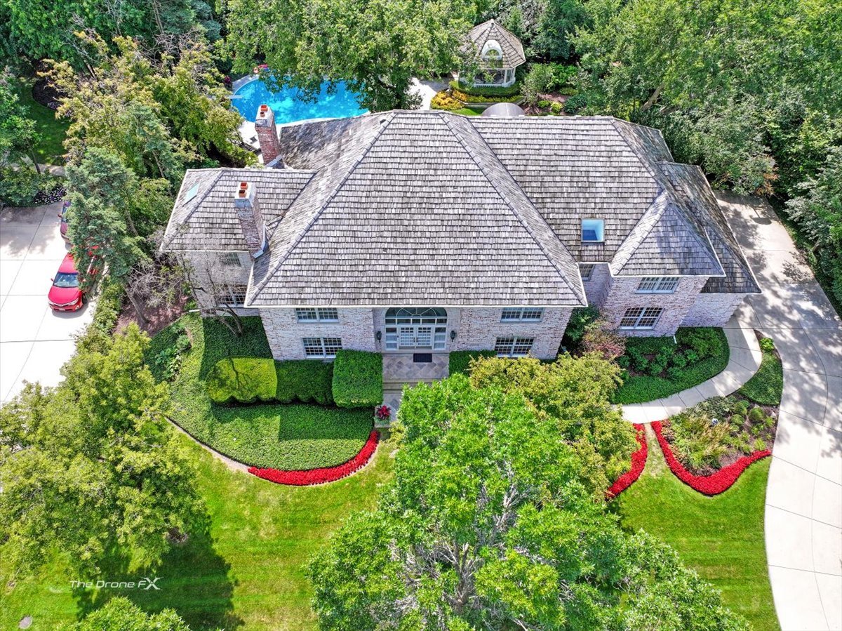 2255 Pebble Creek Drive, Lisle, IL 60532