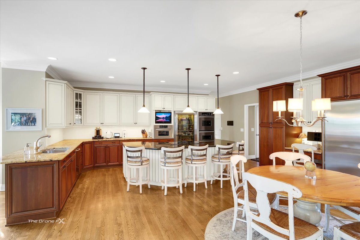 2255 Pebble Creek Drive, Lisle, IL 60532