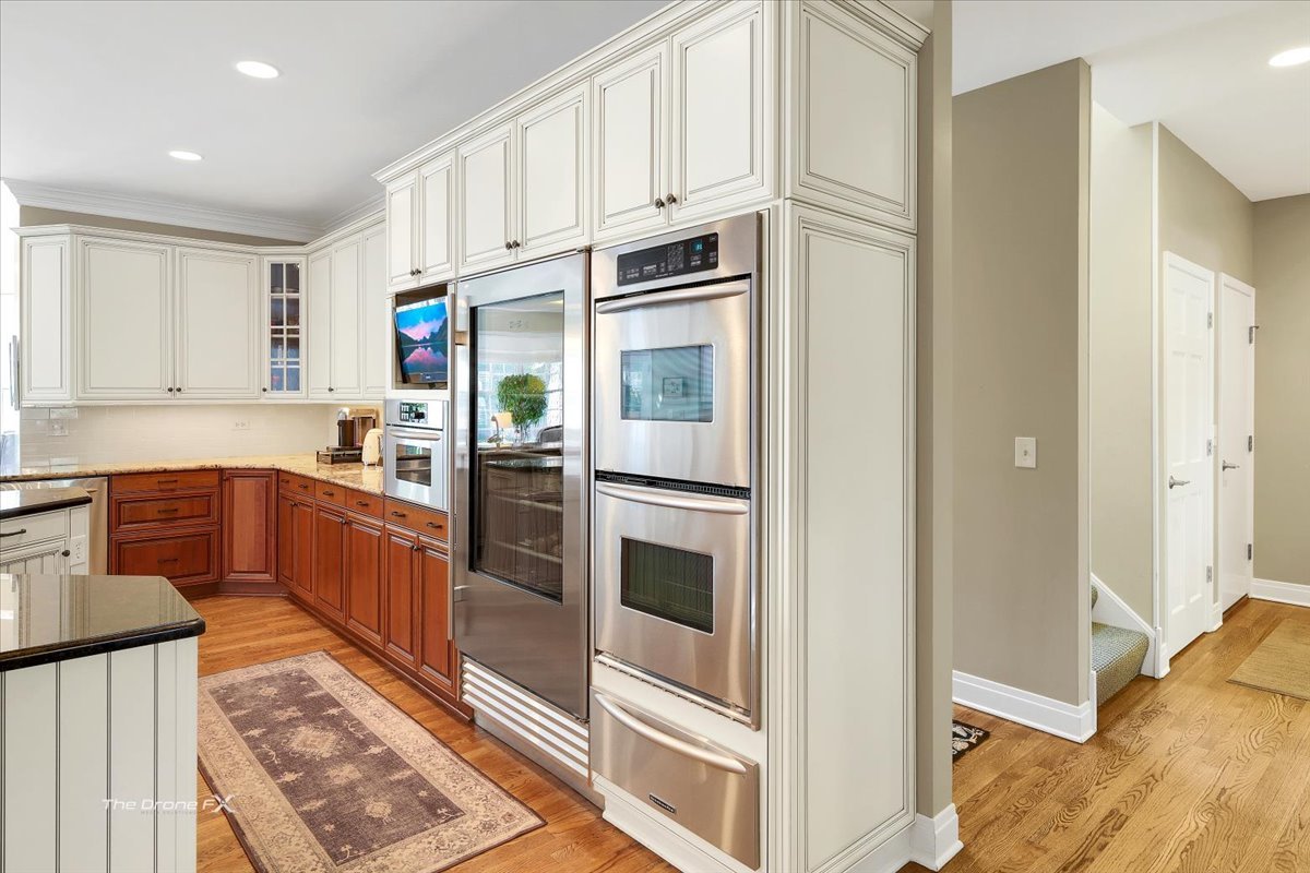 2255 Pebble Creek Drive, Lisle, IL 60532