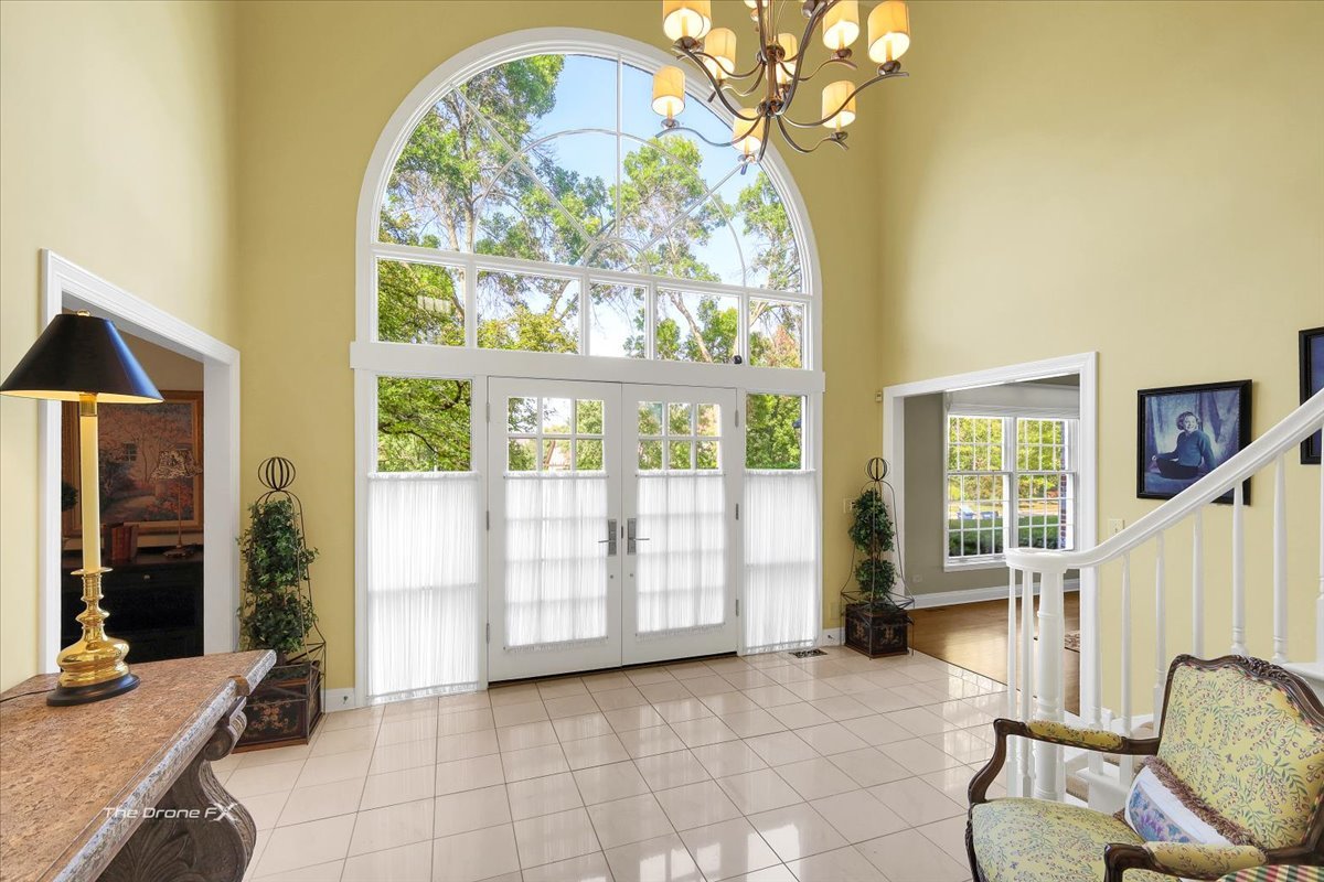 2255 Pebble Creek Drive, Lisle, IL 60532