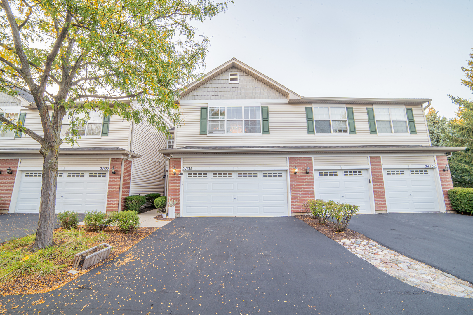 24135 W Walnut Circle, Plainfield, IL 60585