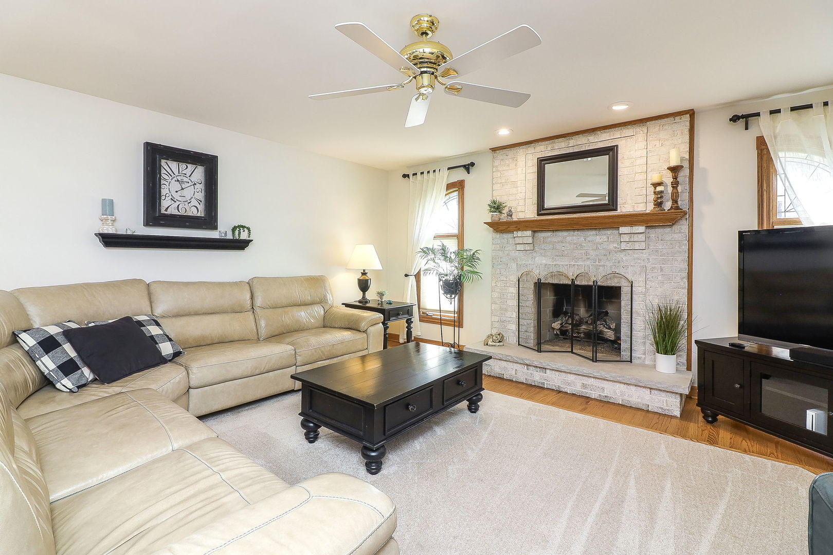 1369 Notre Dame Drive, Lemont, IL 60439