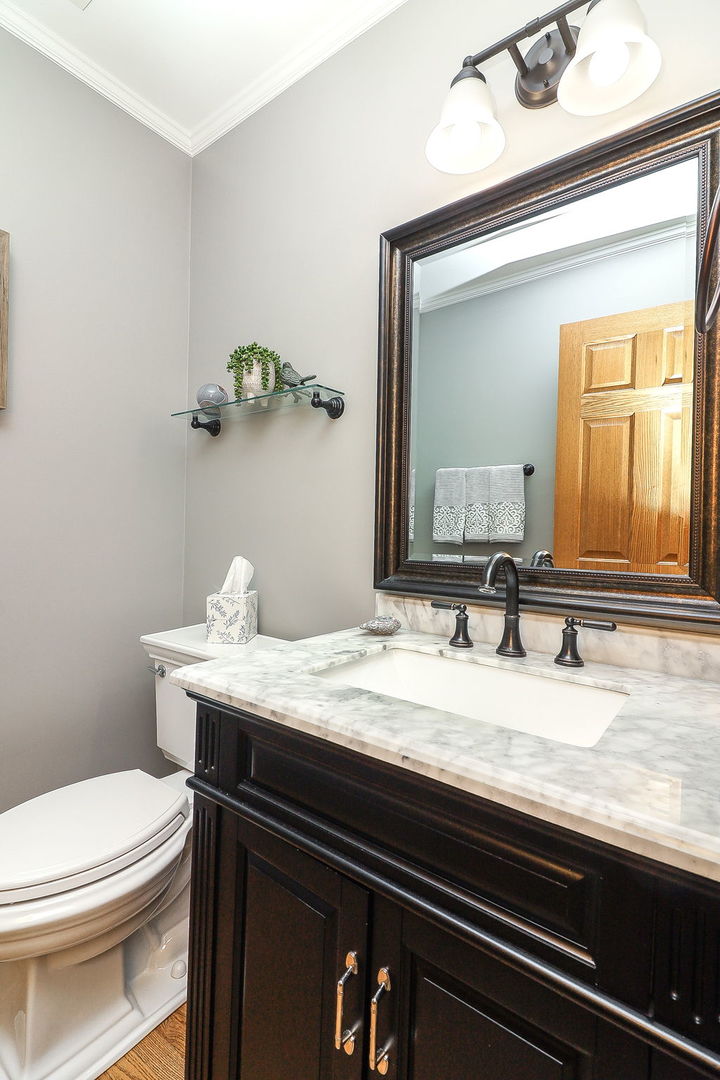 1369 Notre Dame Drive, Lemont, IL 60439