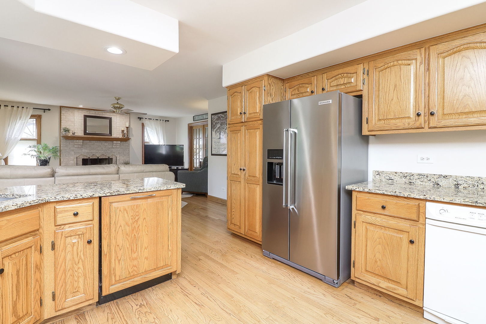 1369 Notre Dame Drive, Lemont, IL 60439