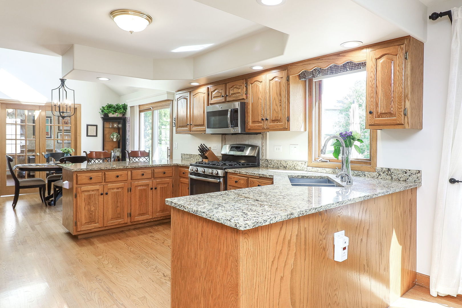 1369 Notre Dame Drive, Lemont, IL 60439