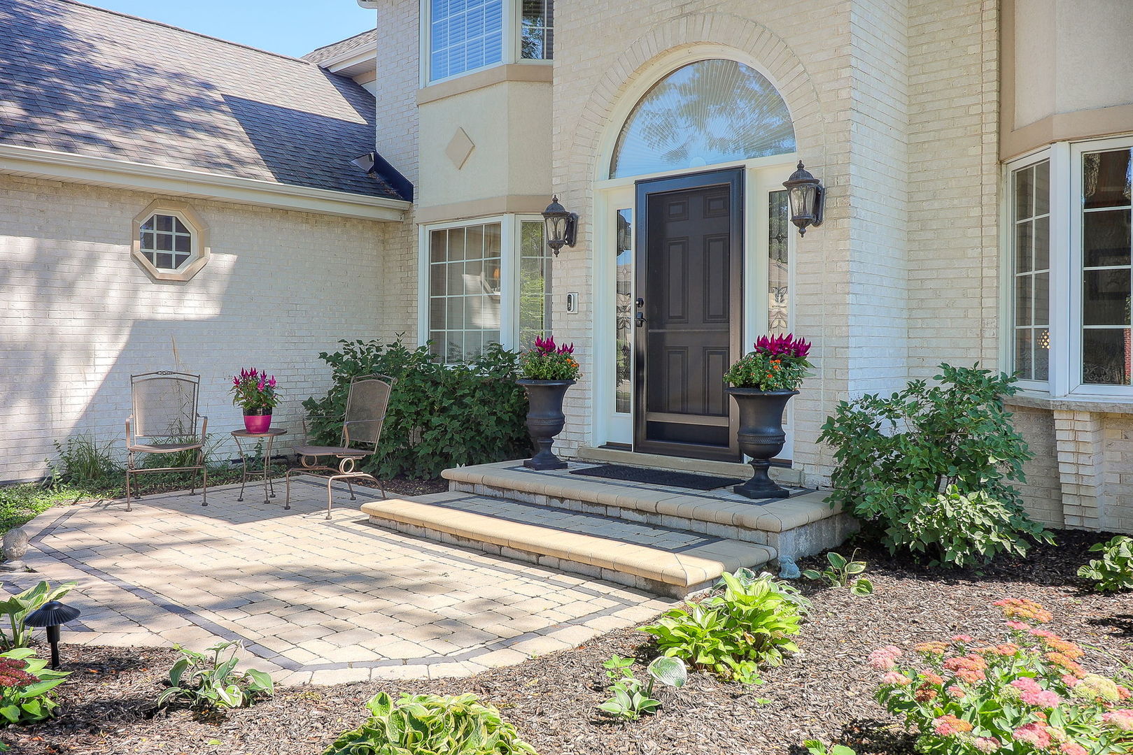 1369 Notre Dame Drive, Lemont, IL 60439