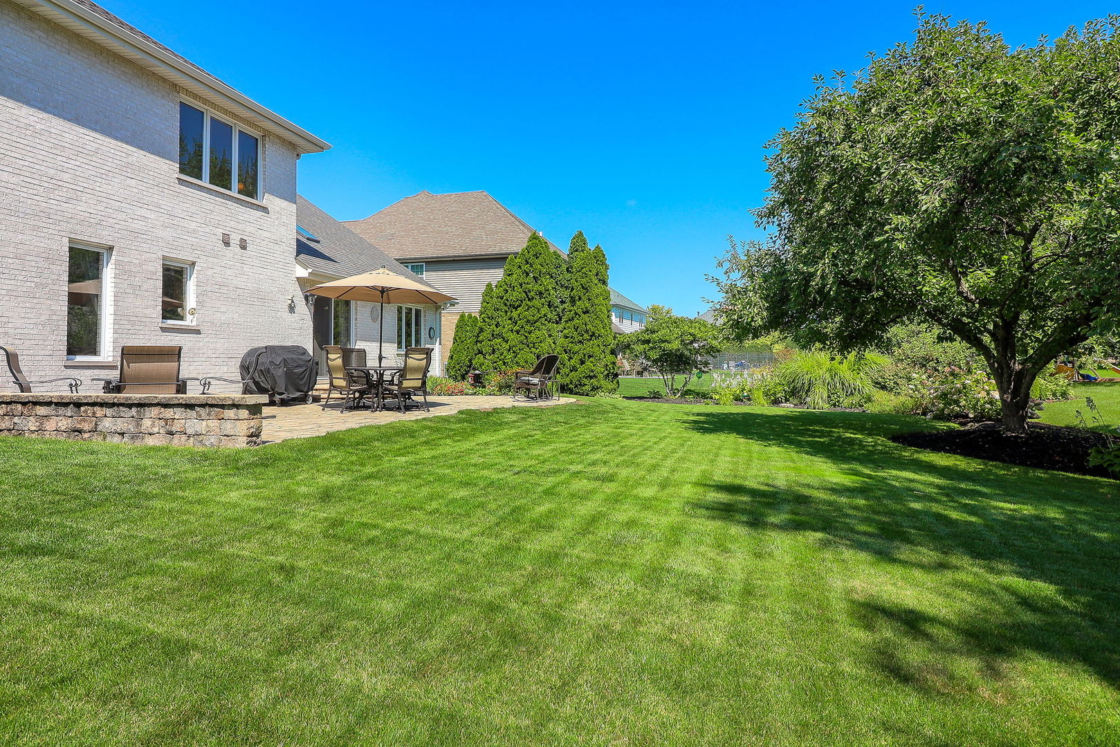 1369 Notre Dame Drive, Lemont, IL 60439