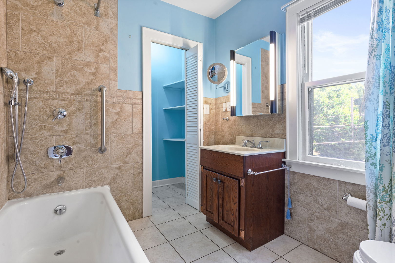 3811 Rosemear Avenue, Brookfield, IL 60513