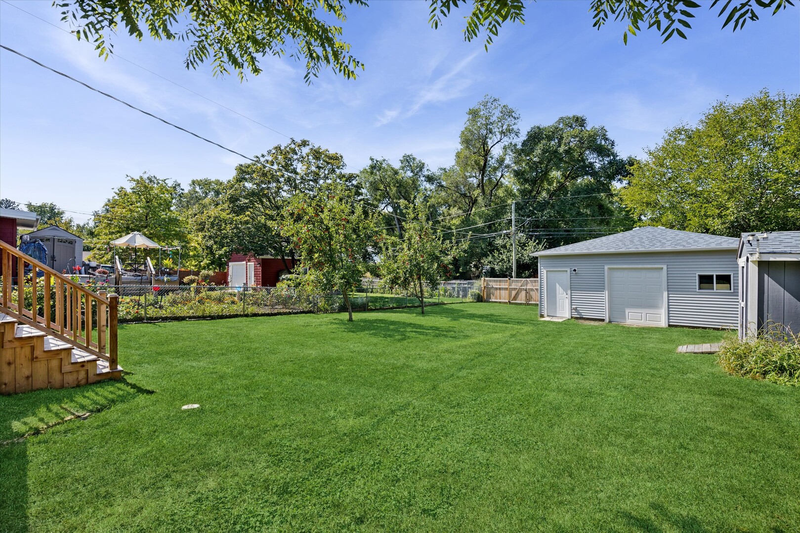 242 N Wilmette Avenue, Westmont, IL 60559