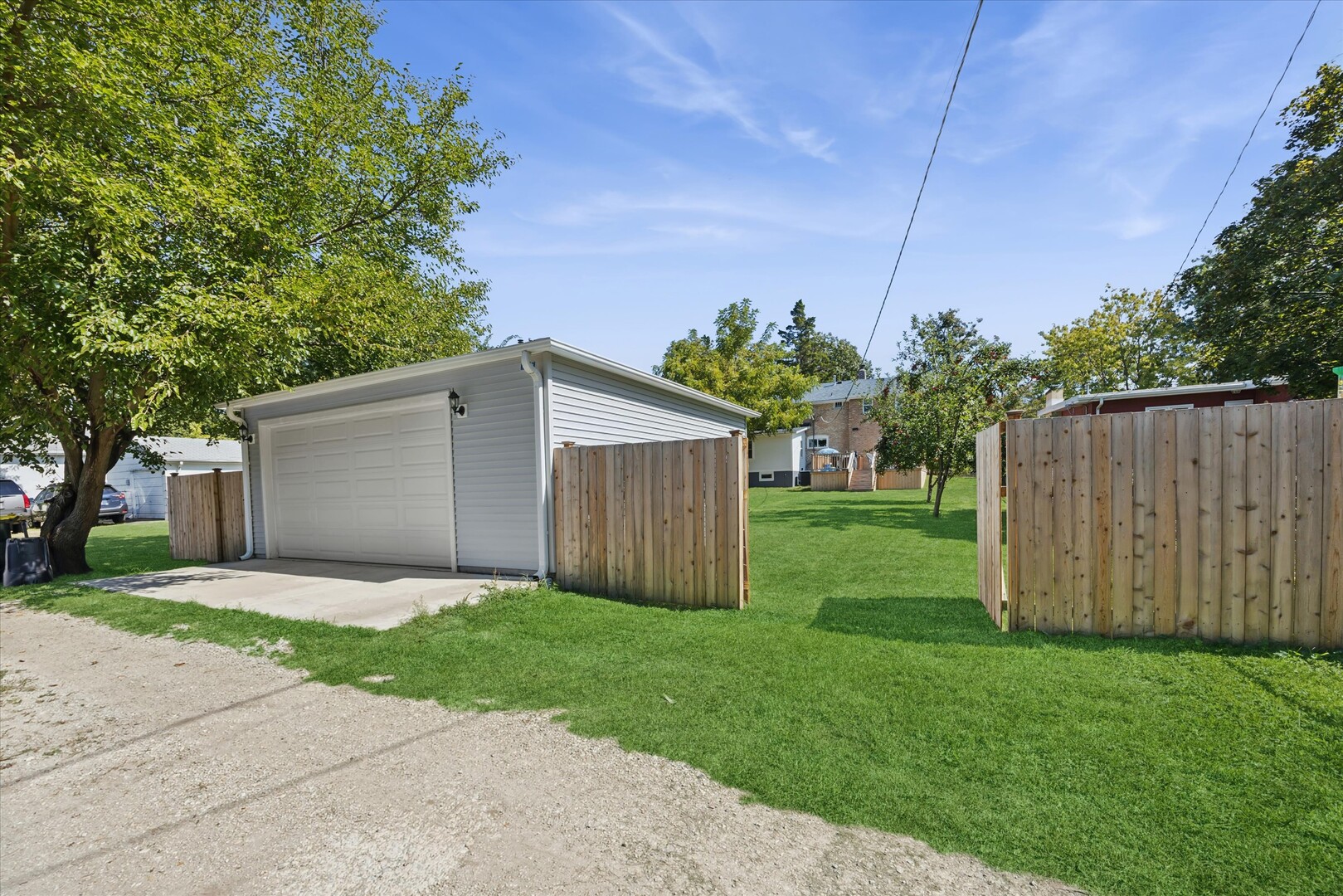 242 N Wilmette Avenue, Westmont, IL 60559